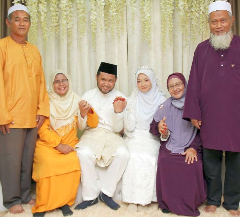 Walid merupakan anak sulung daripada empat beradik.