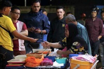 Ini amalan rahsia makcik jual nasi lemak laku keras setiap hari Ini amalan rahsia makcik jual nasi lemak laku keras setiap hari