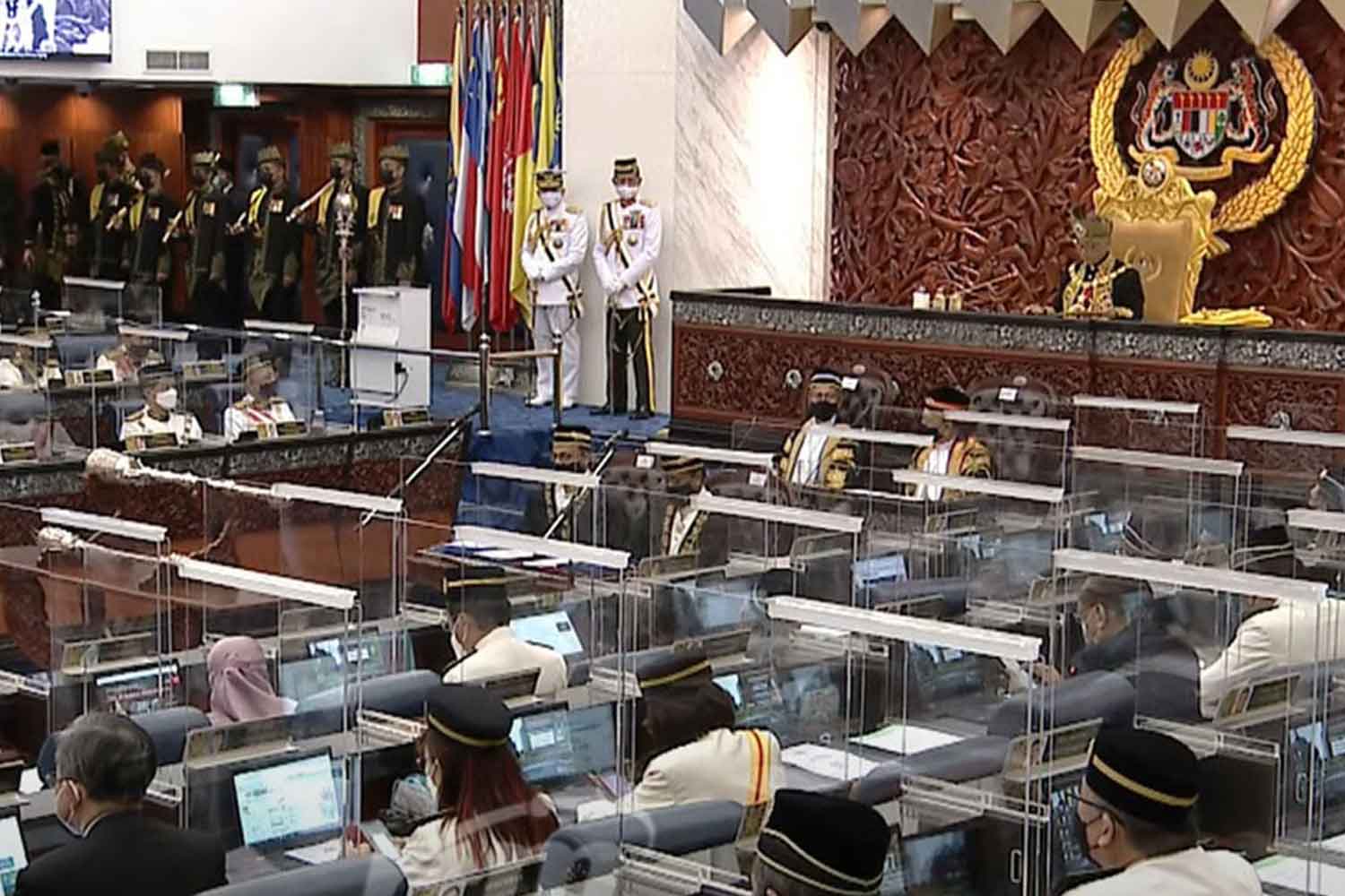 Rupa-rupanya ahli parlimen ini ada 70 orang anak? Berapa orang isteri dia sebenarnya, ini kisahnya..