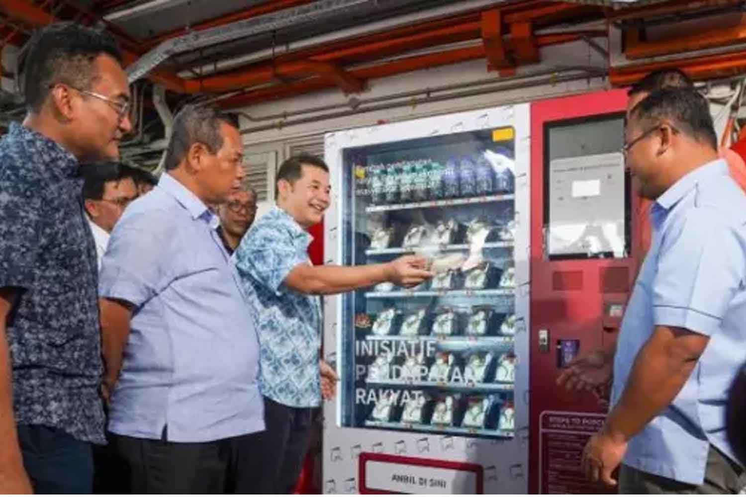'Vending machine' jual sarapan rakyat, rakyat berniaga sambil kerajaan 'payung' kos sewa, ini syaratnya