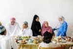 Sekejapnya! Dah sahur berapa jam tu terus berbuka, ini negara tempoh berpuasa paling pendek