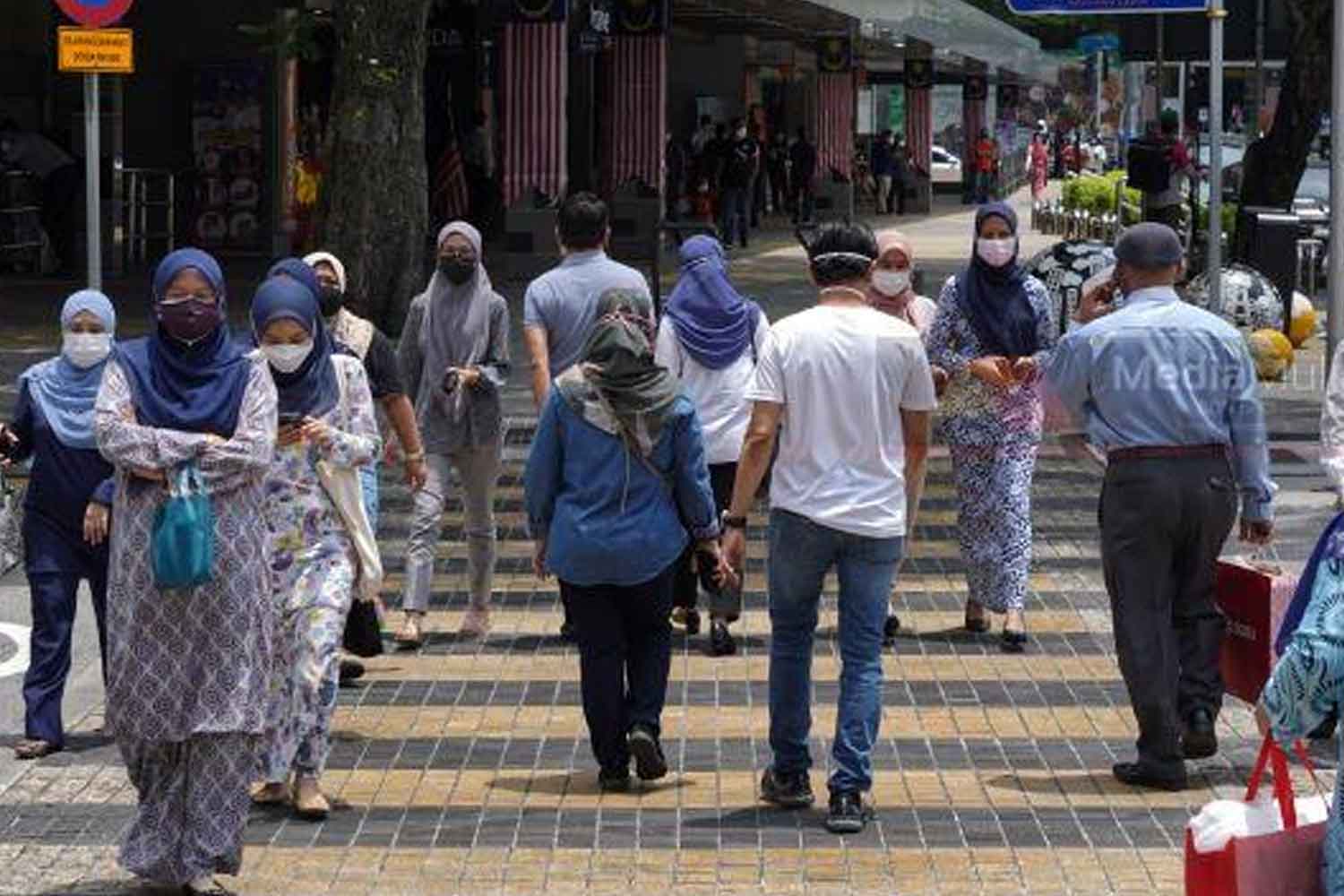 Tiada angin tiada ribut, tiba-tiba Perdana Menteri pecat Menteri Pertahanan rupanya ini punca sebenar