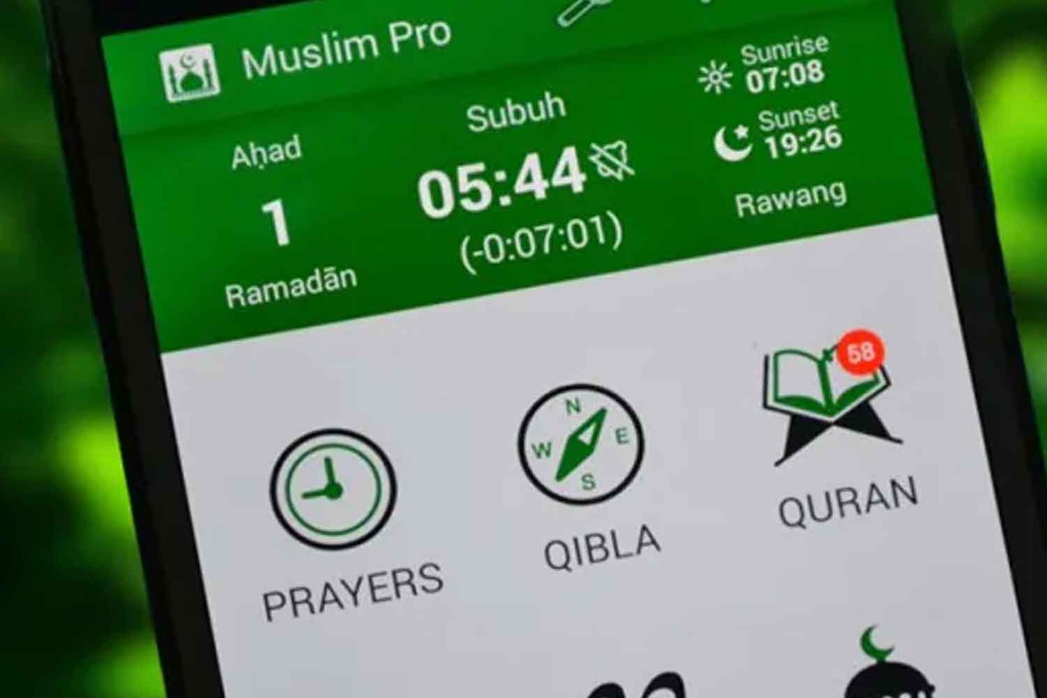 Aplikasi terkenal Muslim Pro tiba-tiba kena saman dengan pengguna, rupanya ini yang mereka buat!