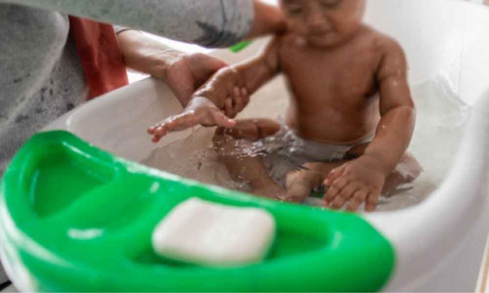 “Masa mandikan anak asuh, ada bunyi meletup dalam perut tapi aku masih sangka baik esoknya darah keluar